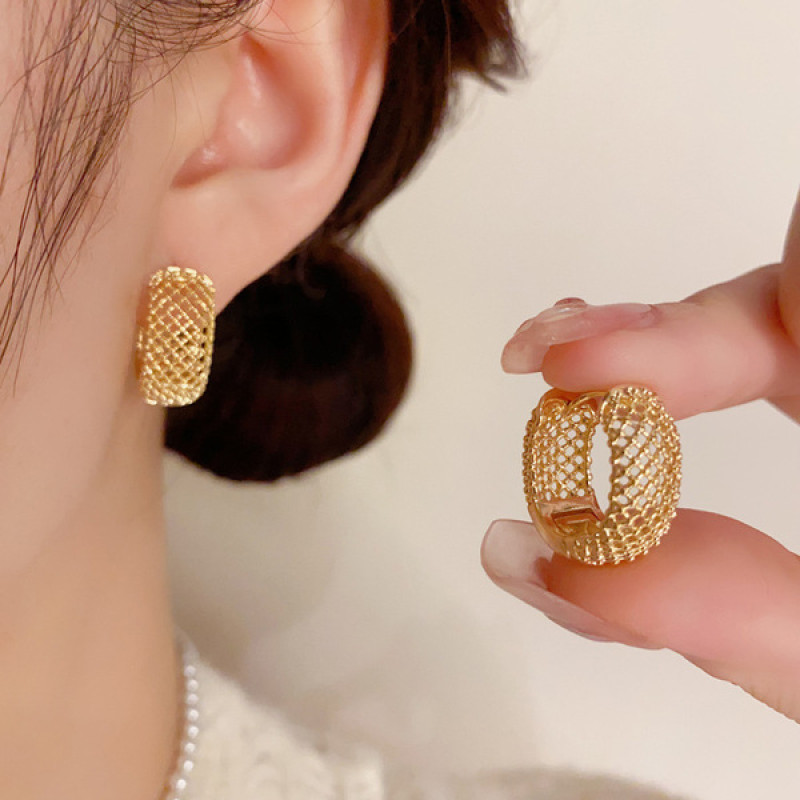 Trendy Golden Mesh Hoop Earrings.