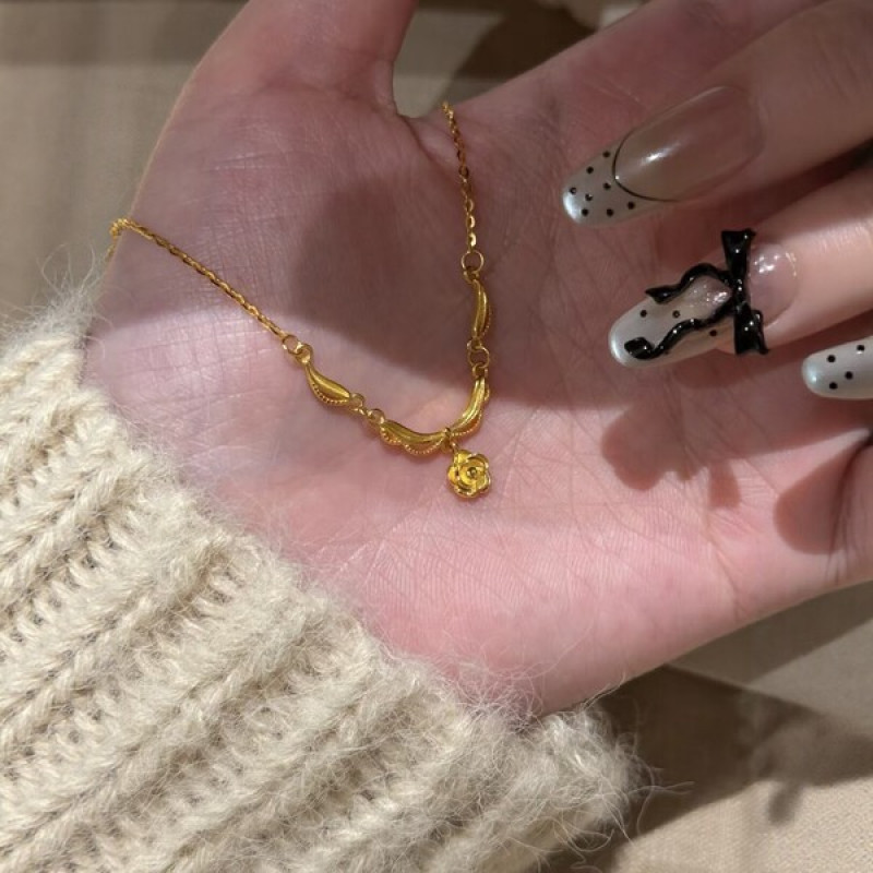 Rose Flower Necklace