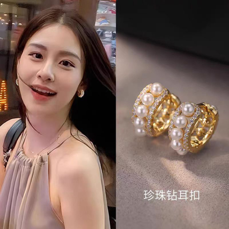 Fashionable Zircon pearl earrings